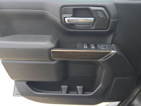 Used 2021 Chevrolet Silverado 1500 RST image 11