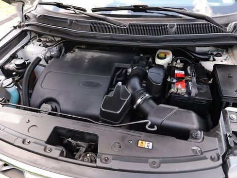 Certified 2017 Ford Explorer XLT FWD image 29