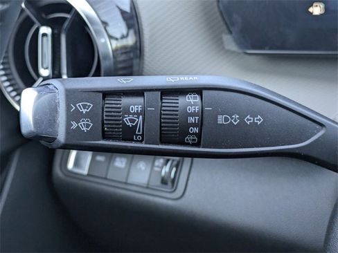 Used 2025 Chevrolet Equinox LT w/ Convenience Package II image 28