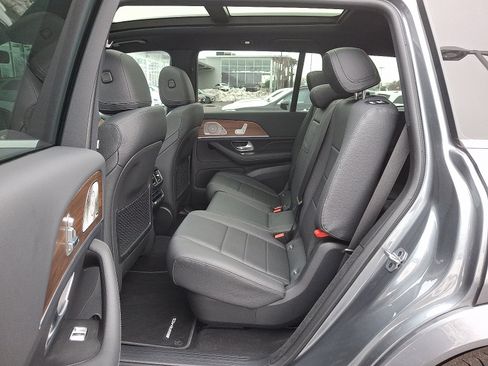 Certified 2025 Mercedes-Benz GLS 450 GLS 450 image 11