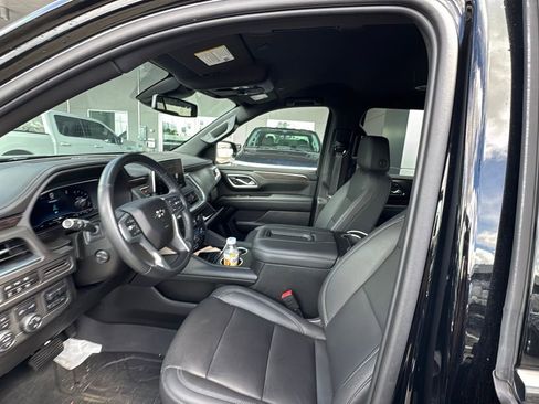 Used 2023 Chevrolet Tahoe Z71 w/ Z71 Off-Road Package image 3