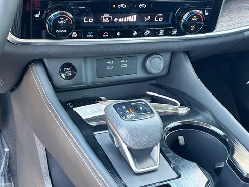 New 2026 Nissan Rogue Platinum w/ Platinum Premium Package AWD/4WD image 26