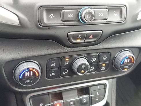 Certified 2024 GMC Terrain SLE w/ Driver Convenience Package FWD image 26