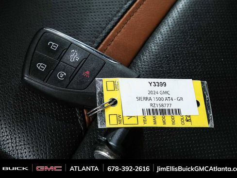 Used 2024 GMC Sierra 1500 AT4 w/ AT4 Premium Package AWD/4WD image 36