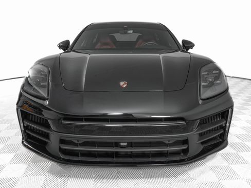 Used 2026 Porsche Panamera image 2