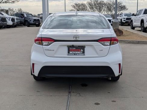 Used 2025 Toyota Corolla LE FWD image 7