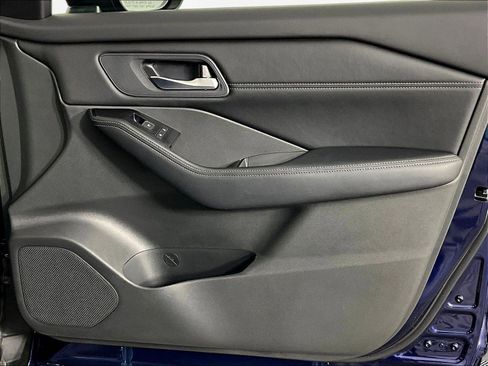 Certified 2025 Nissan Rogue SL AWD/4WD image 27