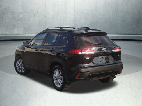 Used 2023 Toyota Corolla Cross LE w/ Moonroof Package AWD/4WD image 19