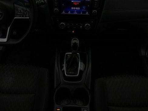 Used 2019 Nissan Rogue SV image 23