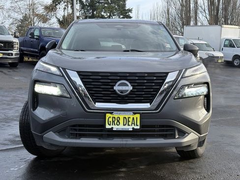 Used 2023 Nissan Rogue S image 2