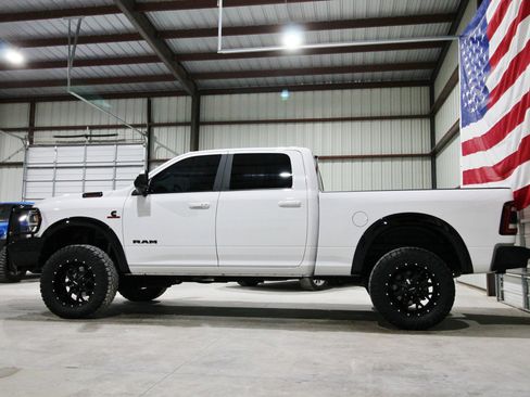 Used 2021 RAM 2500 Laramie w/ Night Edition image 6