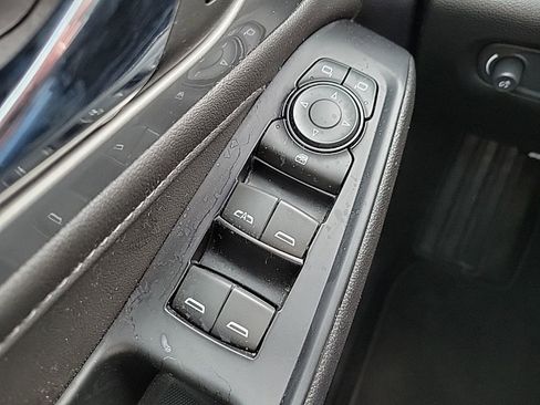 Used 2023 Chevrolet Traverse LT w/ Rear Camera Mirror Package image 23