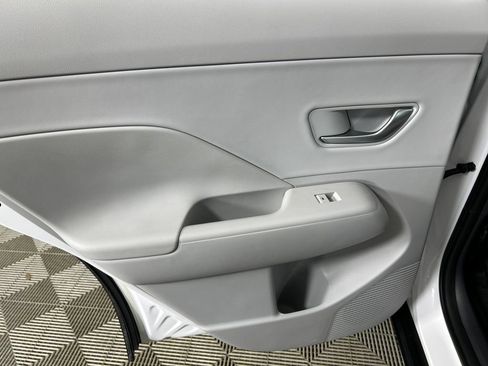 New 2026 Hyundai Kona SEL Premium image 16