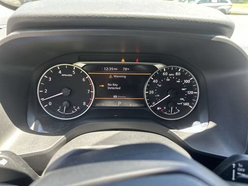 Used 2025 Nissan Rogue SV AWD/4WD image 12
