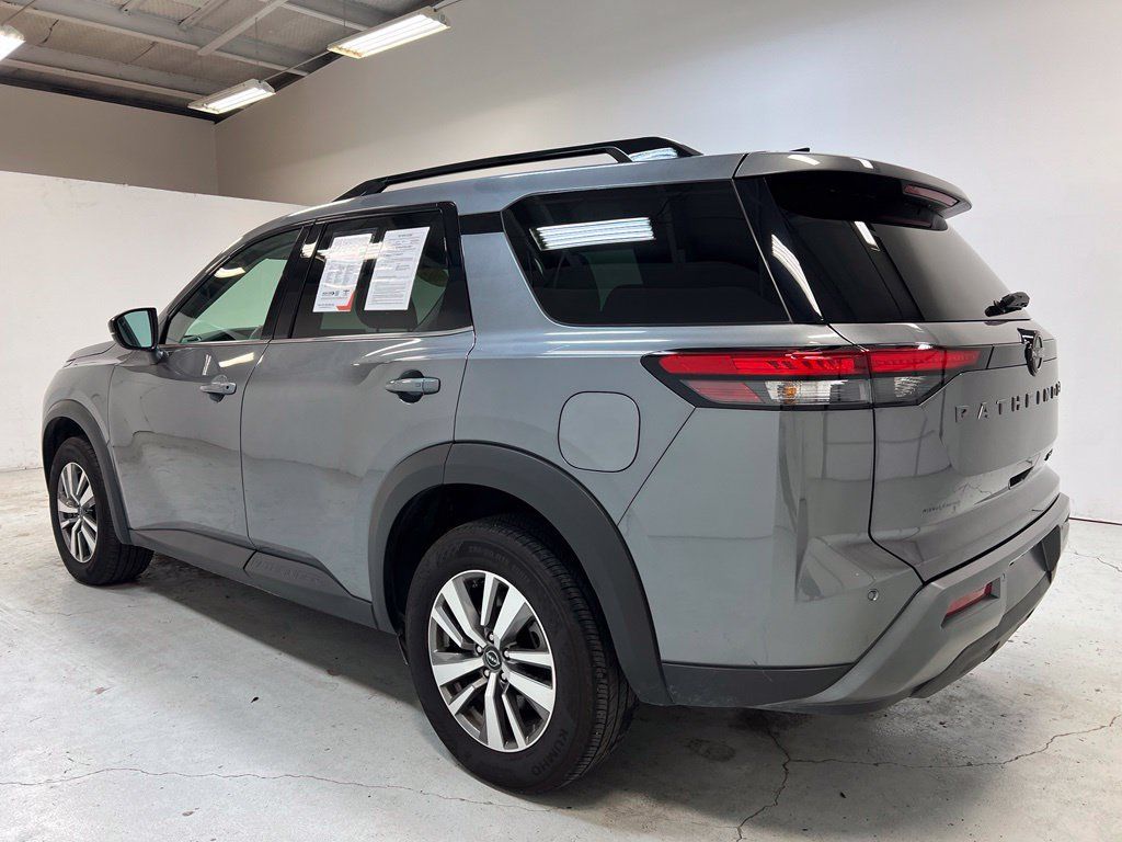Used 2026 Nissan Pathfinder SL AWD/4WD image 11