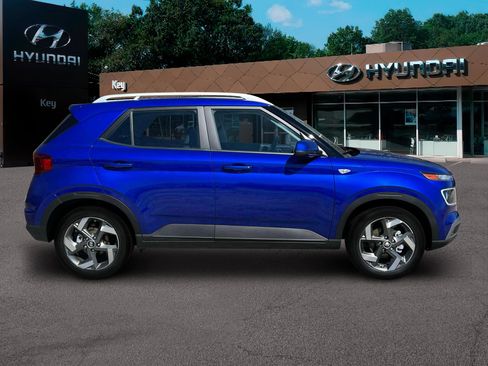 New 2025 Hyundai Venue Limited image 9