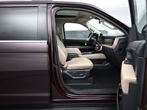 Used 2024 Ford Expedition Max Limited image 29