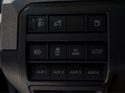 Used 2025 Toyota Tacoma TRD Sport w/ Tow Tech Package image 20