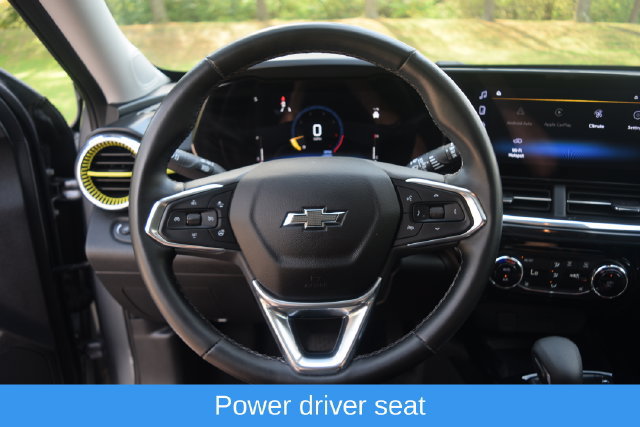 Used 2024 Chevrolet Trax ACTIV w/ Sunroof Package FWD image 4