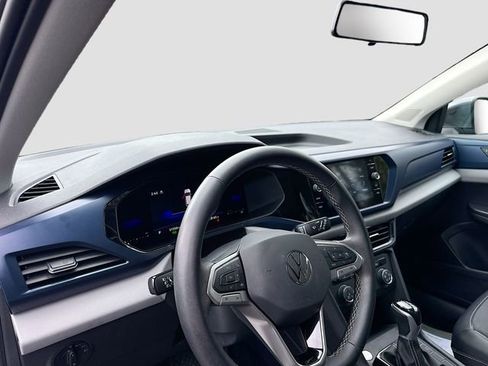 Used 2022 Volkswagen Taos SE FWD image 10