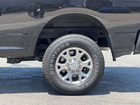 Used 2024 RAM 2500 Laramie AWD/4WD image 3
