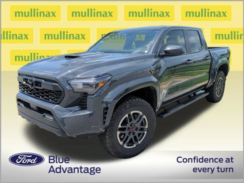 Used 2026 Toyota Tacoma TRD Sport AWD/4WD image 2