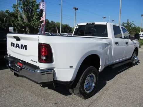 New 2026 RAM 3500 Tradesman AWD/4WD image 7