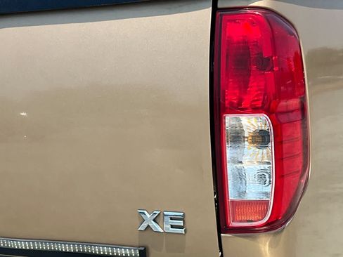Used 2005 Nissan Frontier XE w/ (U01) Preferred Pkg RWD image 17