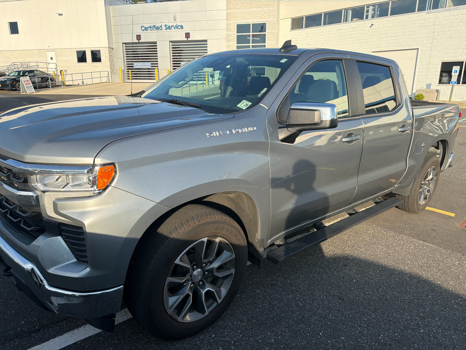 Certified 2024 Chevrolet Silverado 1500 LT AWD/4WD image 6