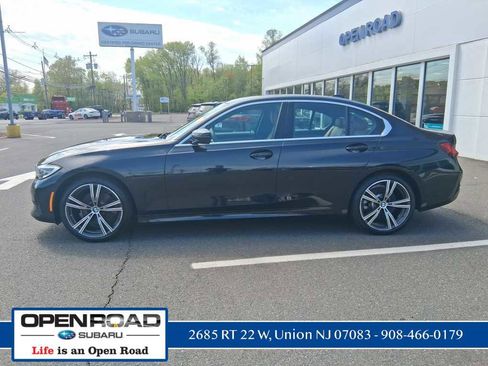 Used 2020 BMW 330i xDrive Sedan w/ Driving Assistance Package AWD/4WD image 4