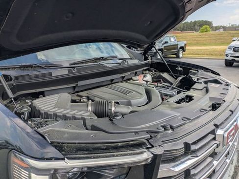 Used 2025 GMC Acadia Elevation FWD image 41