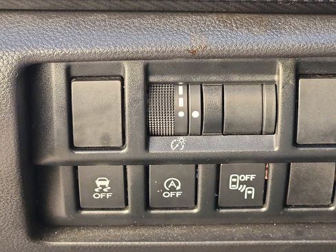 Used 2023 Subaru Crosstrek 2.0i Premium image 25