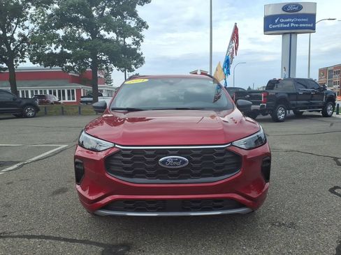 Certified 2024 Ford Escape ST-Line w/ Tech Pack #1 AWD/4WD image 3