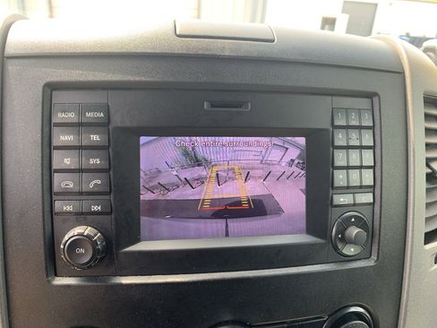 Used 2018 Mercedes-Benz Sprinter 2500 image 24