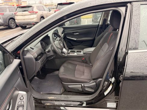 Used 2025 Nissan Sentra SR w/ Midnight Edition image 6