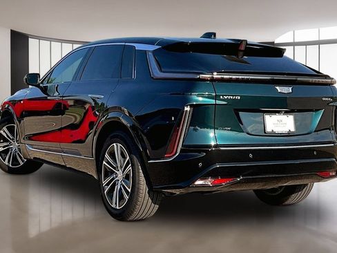 Certified 2024 Cadillac Lyriq Luxury w/ LPO, Floor Liner Package AWD/4WD image 12