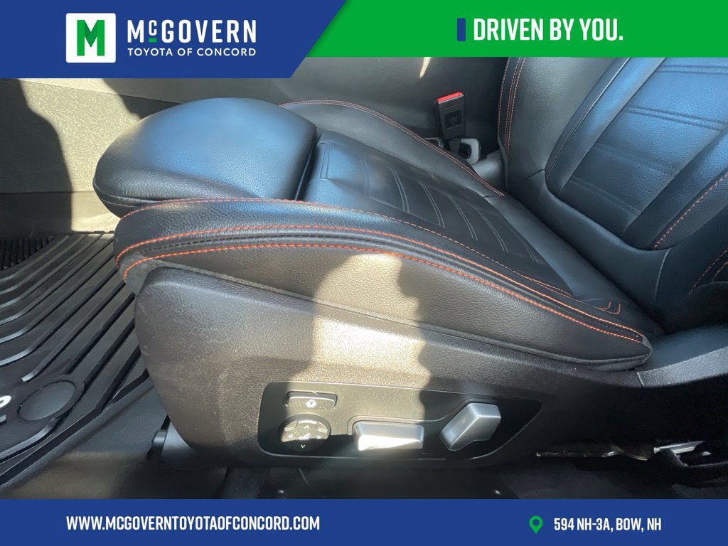 Used 2020 BMW 330i xDrive Sedan w/ Premium Package AWD/4WD image 11