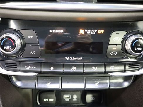 Used 2019 Hyundai Santa Fe Limited image 42