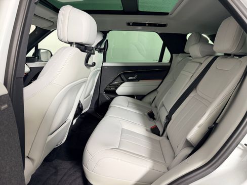 Used 2023 Land Rover Range Rover Sport SE image 14
