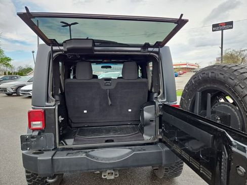 Used 2012 Jeep Wrangler Sport image 28
