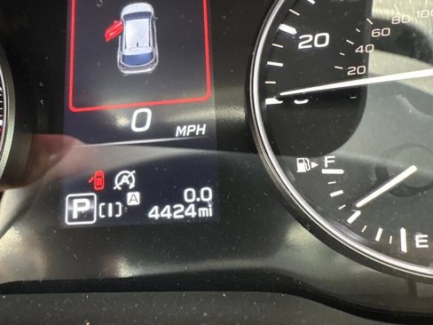 Certified 2025 Subaru Crosstrek 2.5i Premium AWD/4WD image 14
