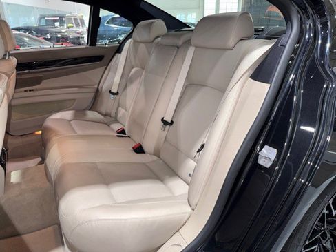 Used 2014 BMW 750i RWD image 58