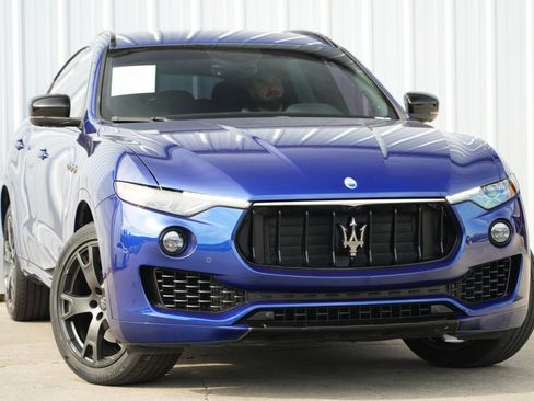Used 2019 Maserati Levante image 2