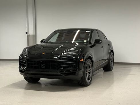 Certified 2024 Porsche Cayenne Coupe image 1