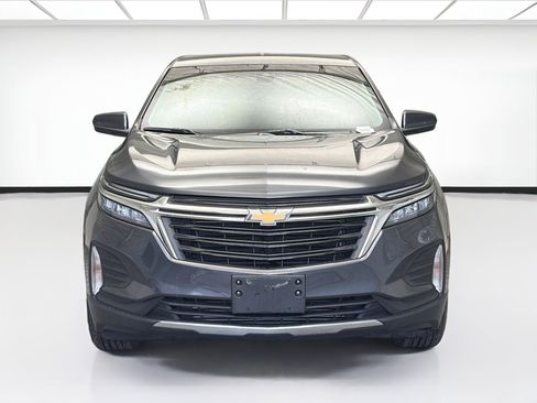 Used 2022 Chevrolet Equinox LT w/ Driver Convenience Package image 2