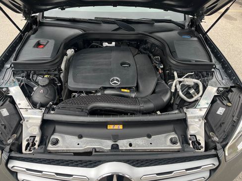 Used 2021 Mercedes-Benz GLC 300 4MATIC w/ Premium Package image 41