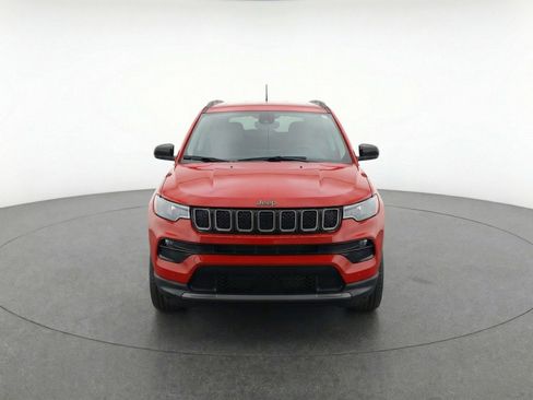 Used 2025 Jeep Compass Limited image 2