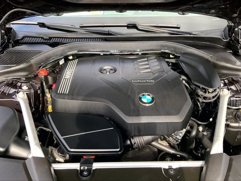 Used 2020 BMW 530i w/ Convenience Package RWD image 32