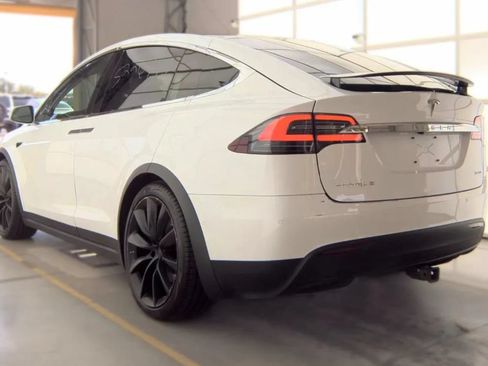 Used 2018 Tesla Model X 100D AWD/4WD image 4