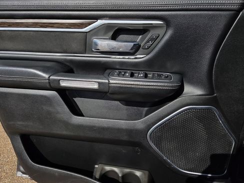 Used 2019 RAM 1500 Laramie RWD image 22